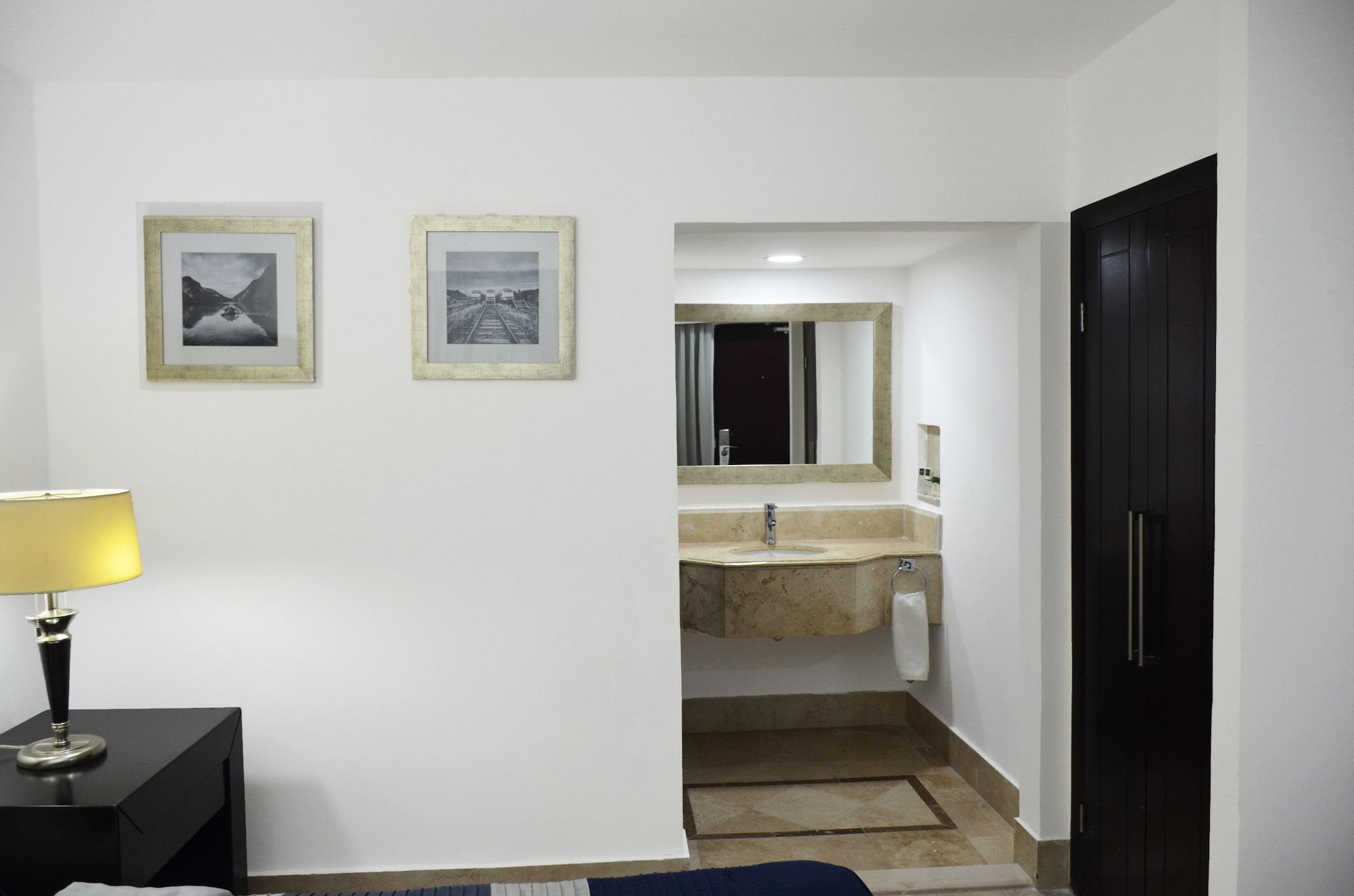 Wyndham Garden Los Mochis Plaza Inn Екстер'єр фото