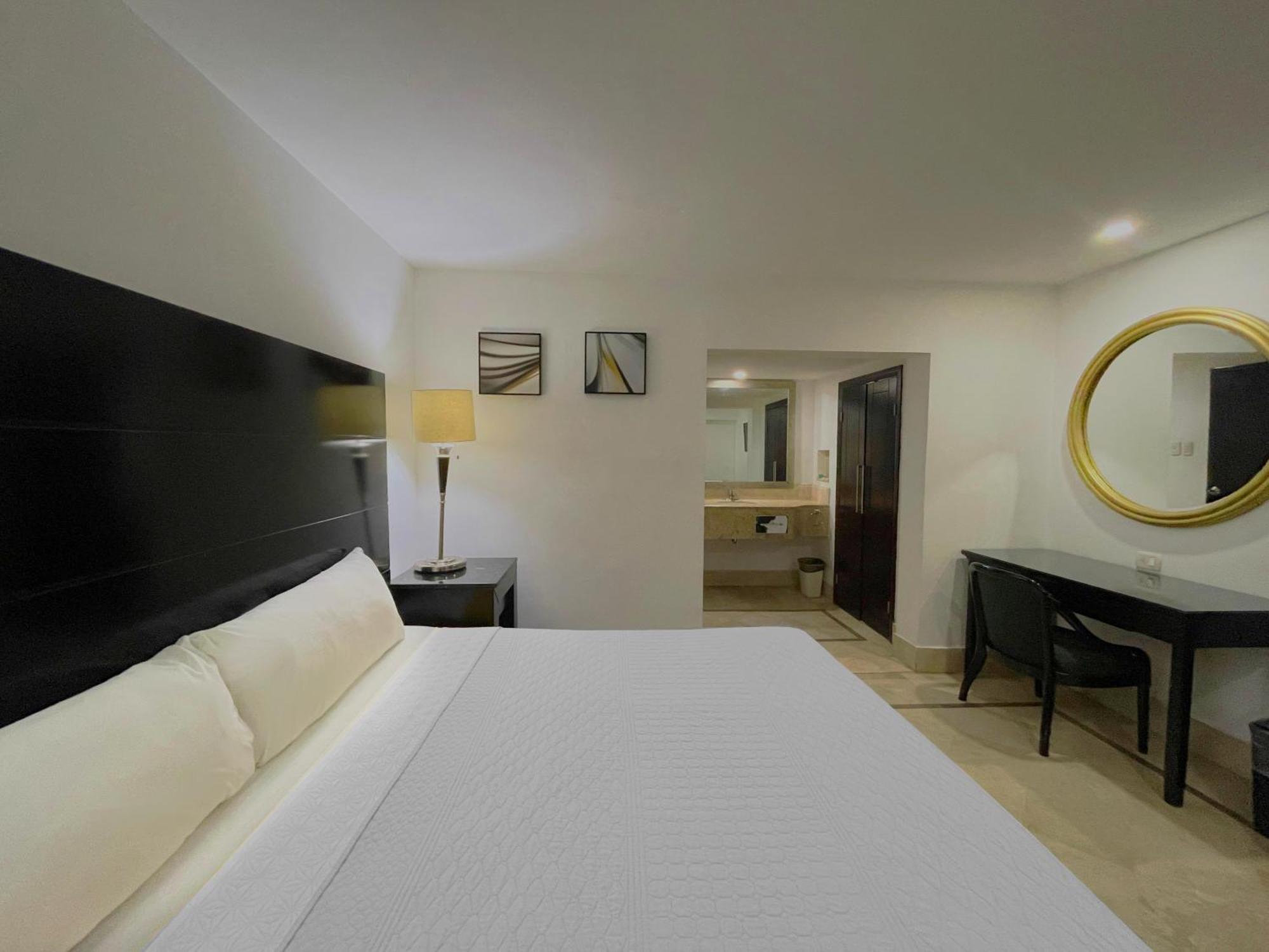 Wyndham Garden Los Mochis Plaza Inn Екстер'єр фото
