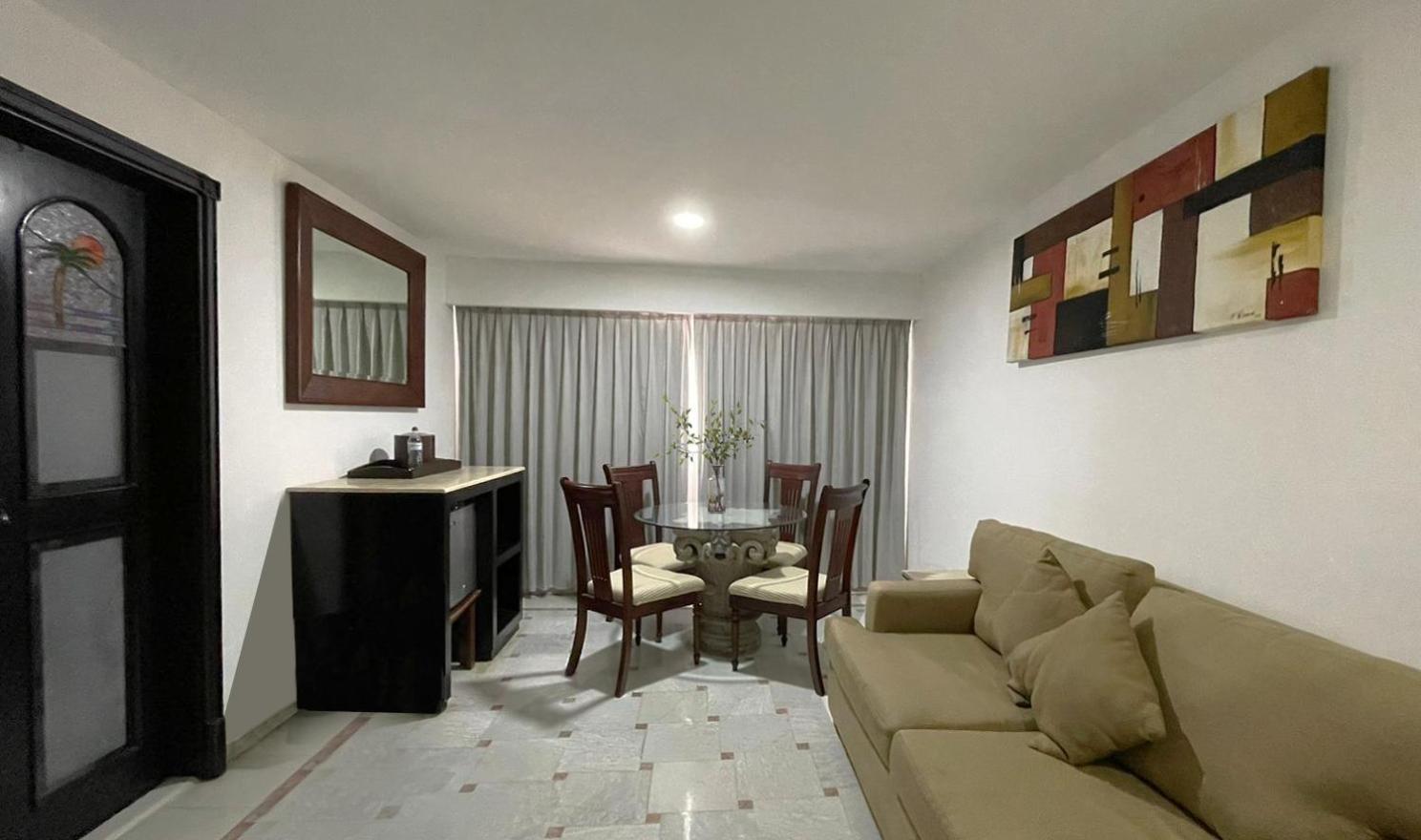 Wyndham Garden Los Mochis Plaza Inn Екстер'єр фото