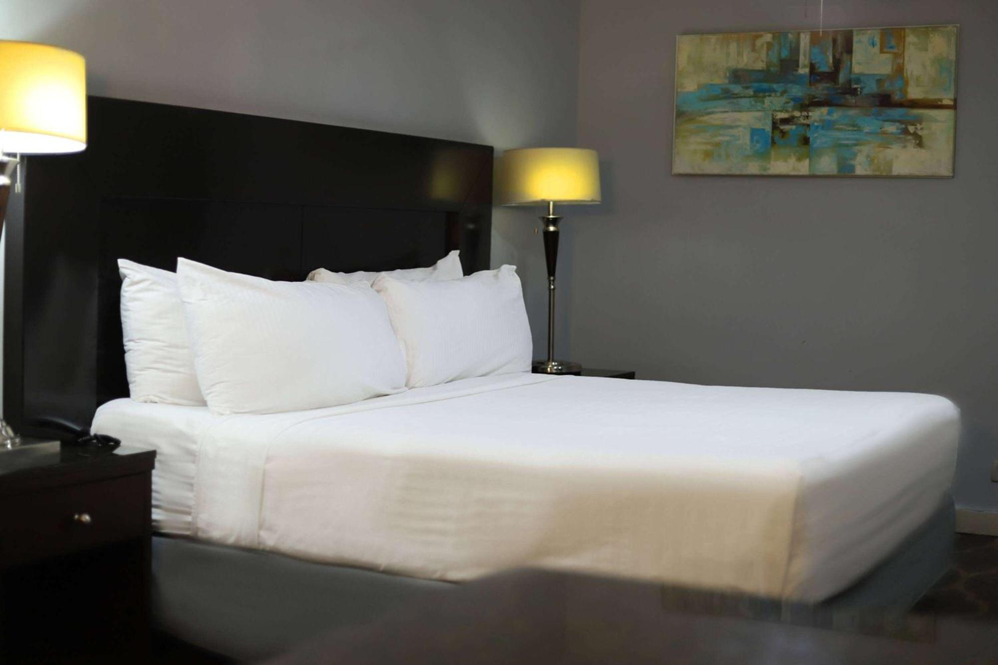 Wyndham Garden Los Mochis Plaza Inn Екстер'єр фото